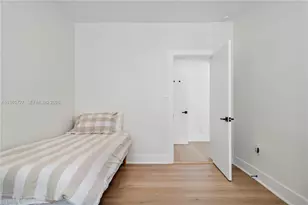10801 Peachtree Dr, Miami, FL 33161 - Photo 25