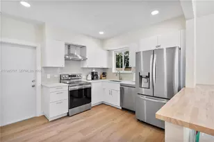 10801 Peachtree Dr, Miami, FL 33161 - Photo 13