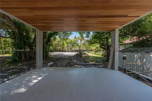 18770 NE 22nd Ave, Miami, FL 33180 - Photo 7