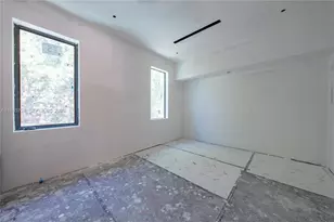 18770 NE 22nd Ave, Miami, FL 33180 - Photo 25