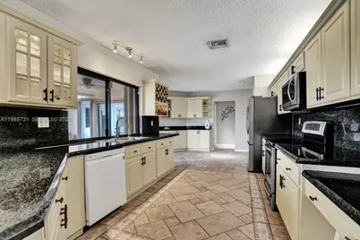 [Address not provided], Plantation, FL 33322 - Photo 19