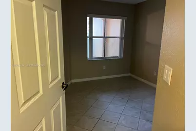 4952 Tradewinds Ter #506, Dania Beach, FL 33312 - Photo 7