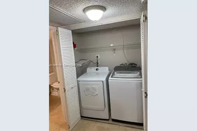 8353 Lake Dr #104, Doral, FL 33166 - Photo 7