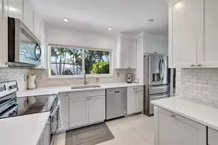 2506 NE 30th St, Fort Lauderdale, FL 33306 - Photo 11