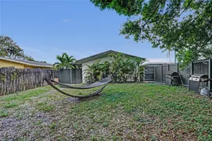 754 NE 40th St, Fort Lauderdale, FL 33334 - Photo 13