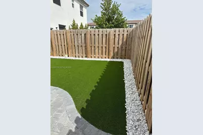 12221 NW 23rd Pl, Miami, FL 33167 - Photo 11