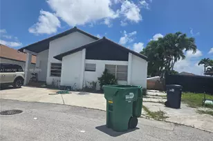 710 SW 99th Ct Circle, Miami, FL 33174 - Photo 1