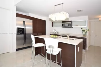 1900 N Bayshore Dr #2804, Miami, FL 33132 - Photo 5