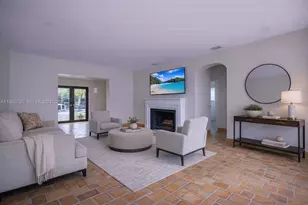 375 De Soto Dr, Miami Springs, FL 33166 - Photo 5