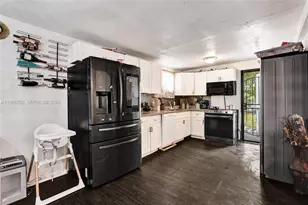 1675 NE 160th St, North Miami Beach, FL 33162 - Photo 17