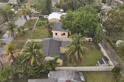 1675 NE 160th St, North Miami Beach, FL 33162 - Photo 35
