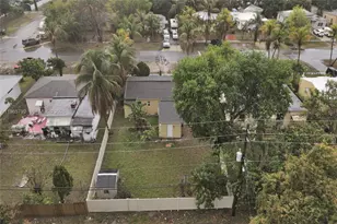 1675 NE 160th St, North Miami Beach, FL 33162 - Photo 37