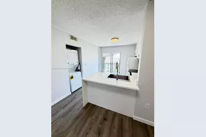 5290 W 21st Ct #301, Hialeah, FL 33016 - Photo 3