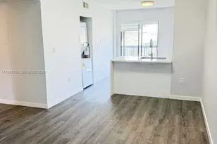 5290 W 21st Ct, Hialeah, FL 33016 - Photo 5