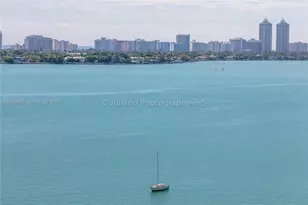 7601 E Treasure Dr, North Bay Village, FL 33141 - Photo 31