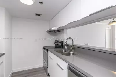 7601 E Treasure Dr #1509, North Bay Village, FL 33141 - Photo 9