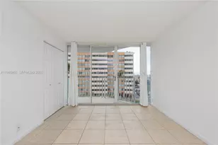 7601 E Treasure Dr, North Bay Village, FL 33141 - Photo 21