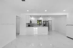 1010 NE 140th St, North Miami, FL 33161 - Photo 3