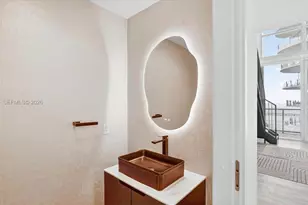 300 S Biscayne Blvd, Miami, FL 33131 - Photo 39