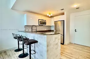 300 S Biscayne Blvd, Miami, FL 33131 - Photo 7