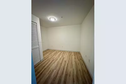 300 S Biscayne Blvd #L-1210, Miami, FL 33131 - Photo 27