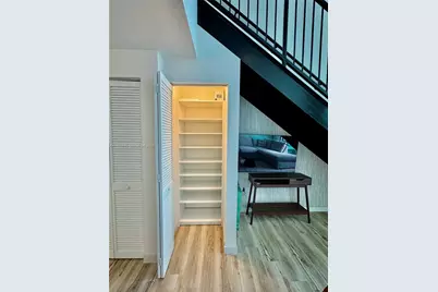 300 S Biscayne Blvd #L-1210, Miami, FL 33131 - Photo 11