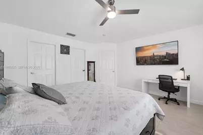 16898 Crestview Ln, Weston, FL 33326 - Photo 13