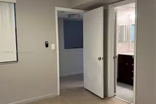 2881 N Oakland Forest Dr, Oakland Park, FL 33309 - Photo 23