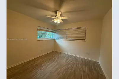 1247 Marseille Dr #16, Miami Beach, FL 33141 - Photo 15