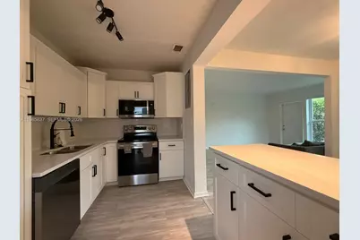 1247 Marseille Dr #16, Miami Beach, FL 33141 - Photo 7