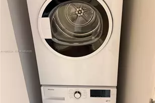 121 NE 5th St, Miami, FL 33132 - Photo 27