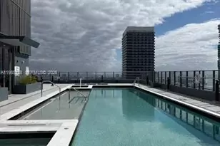 121 NE 5th St, Miami, FL 33132 - Photo 15