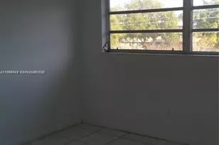 11840 NE 19th Dr, North Miami, FL 33181 - Photo 11