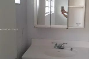 11840 NE 19th Dr, North Miami, FL 33181 - Photo 15