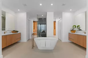 700 NE 24th St, Miami, FL 33137 - Photo 15