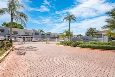 7110 NW 173rd Dr #108, Hialeah, FL 33015 - Photo 3