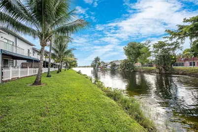 7110 NW 173rd Dr #108, Hialeah, FL 33015 - Photo 35