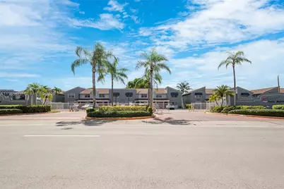 7110 NW 173rd Dr #108, Hialeah, FL 33015 - Photo 39