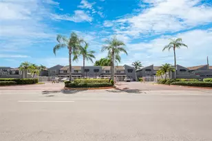 7110 NW 173rd Dr, Hialeah, FL 33015 - Photo 39