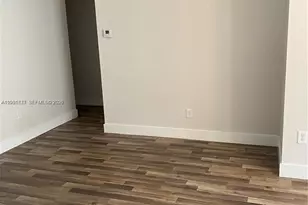 14117 N Forest Oak Cir, Davie, FL 33325 - Photo 7