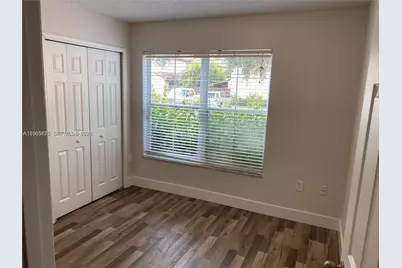 14117 N Forest Oak Cir, Davie, FL 33325 - Photo 17