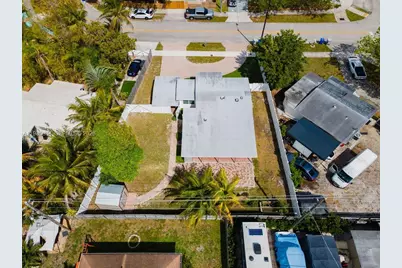1474 NE 48th Ct, Pompano Beach, FL 33064 - Photo 43
