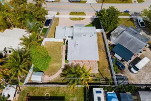 1474 NE 48th Ct, Pompano Beach, FL 33064 - Photo 43