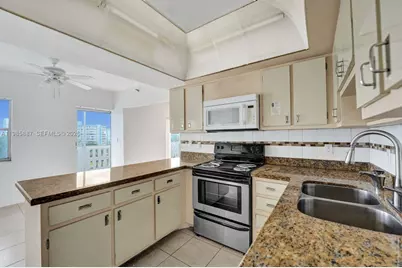 4001 Hillcrest Dr #602-4, Hollywood, FL 33021 - Photo 31