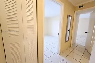 365 NW 85th Ct, Miami, FL 33126 - Photo 13