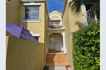 365 NW 85th Ct #1208, Miami, FL 33126 - Photo 1