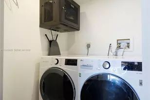 3640 Yacht Club Dr, Aventura, FL 33180 - Photo 23