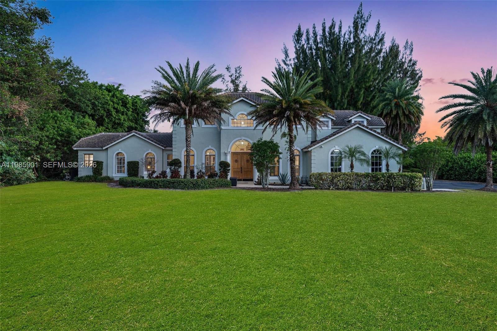 5100 NW 76th Pl main architectural view