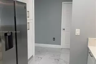 2706 NE 30th Pl, Fort Lauderdale, FL 33306 - Photo 5