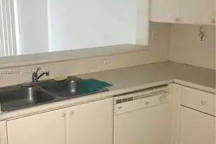 1658 SE 28th Ct, Homestead, FL 33035 - Photo 3